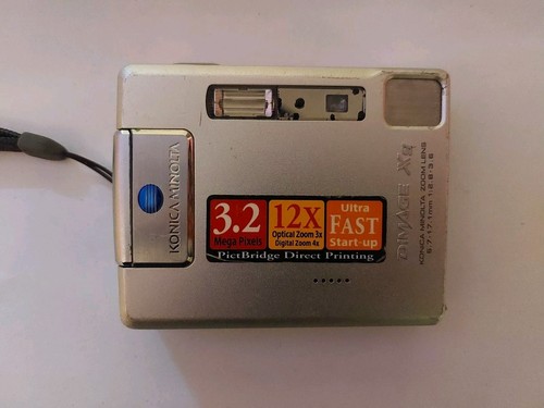 Konica minolta dimage 2mp - konica,
